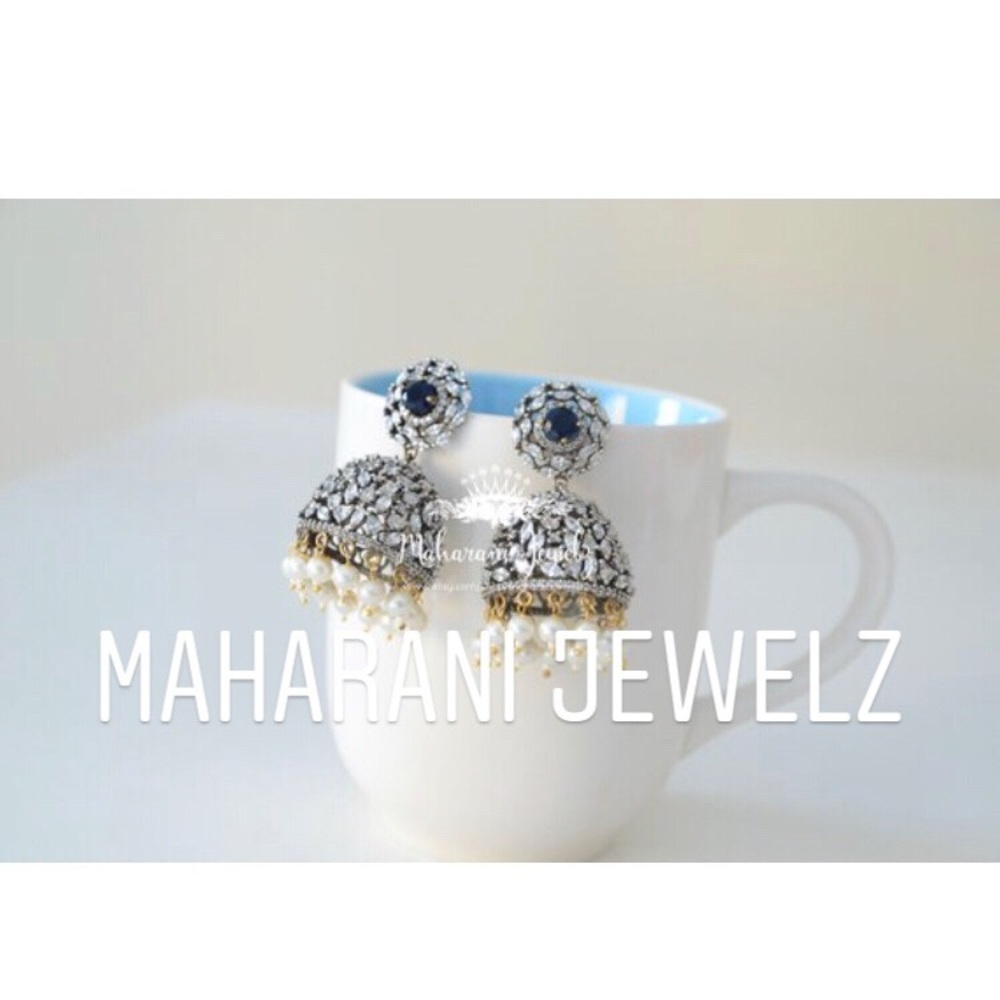 Silver earrings with crystals